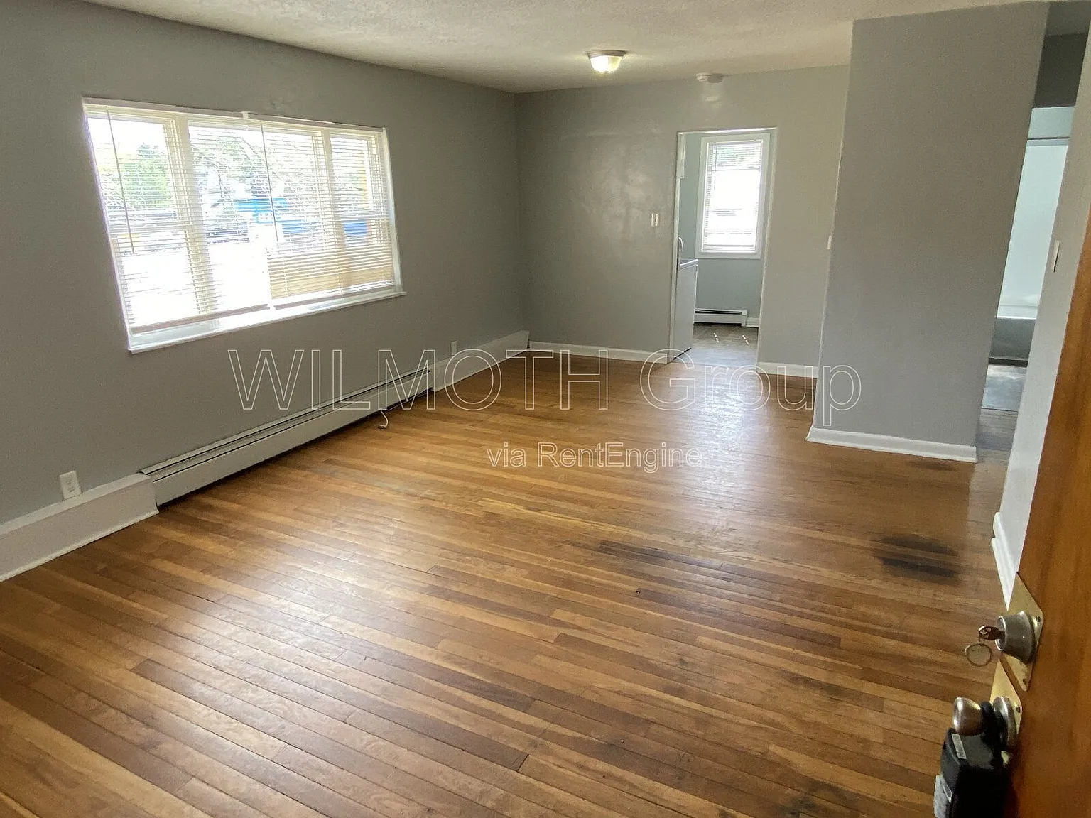 2 bed, 1.0 bath, 850 sqft, $750 — Photo 2