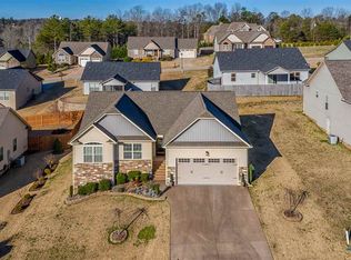 526 Cornucopia Ln, Inman, SC 29349