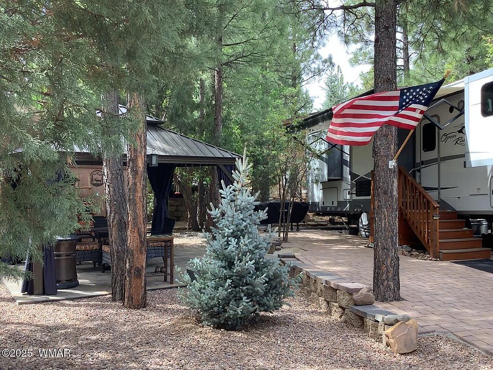 2nd image of 2231 E Hanging Tree Trl