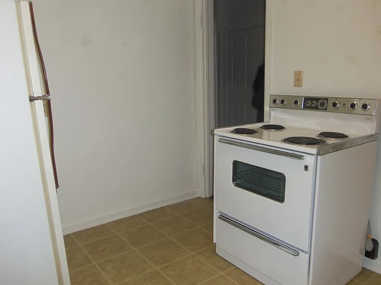 602 W Hanna Ave #6A — Photo 3