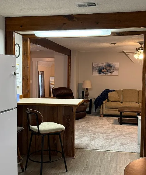 606 N Wabash Ave — Photo 14