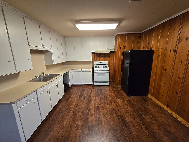 107 Helena St — Photo 8