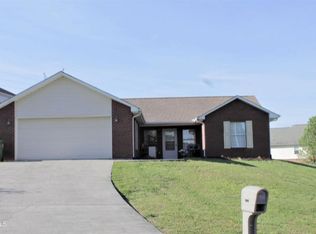 2431 Wentworth Ct, Maryville, TN 37801