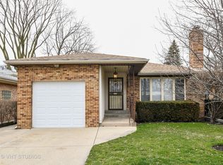 4214 Main St, Skokie, IL 60076