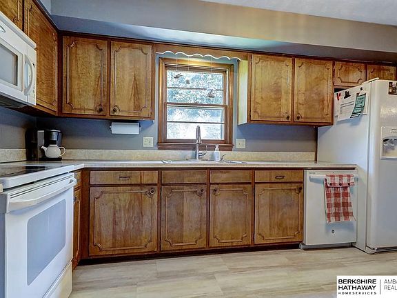3rd image of 5021 S 93rd Cir