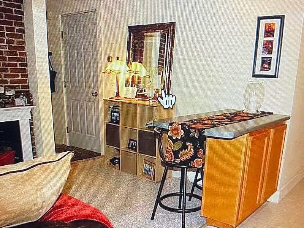 1 bed, 1.0 bath, 450 sqft, $1,995 — Photo 2