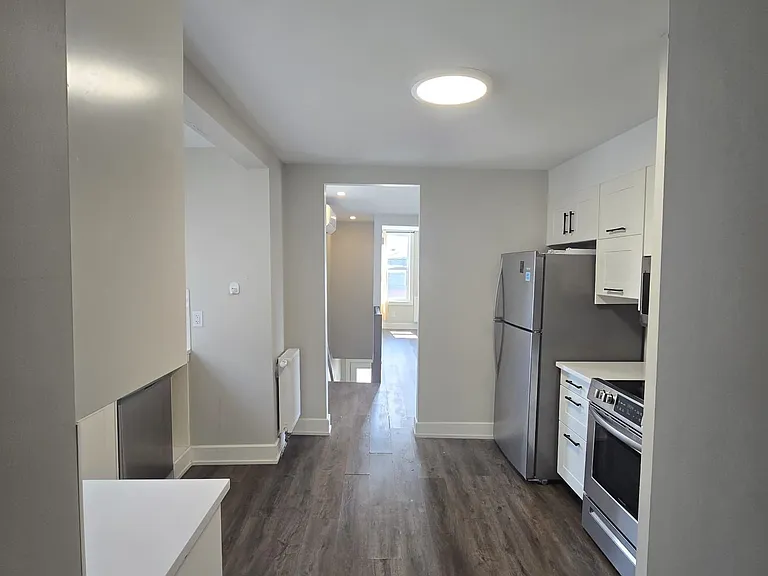 259 Montfort St #A — Photo 8