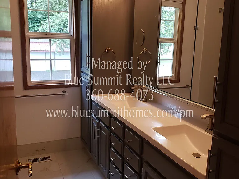 4848 Sleater Kinney Rd NE — Photo 9