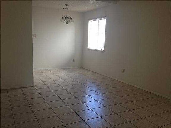 3rd image of 1704 W Braker Ln #A