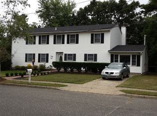 44 Mary Ave, Ronkonkoma, NY 11779