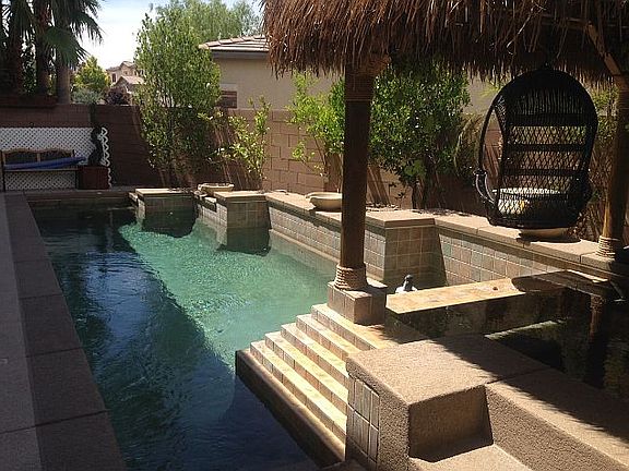 CUSTOM POOL &  JACUZZI
