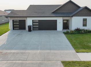 5972 W Prairiewood Dr, Grand Forks, ND 58201