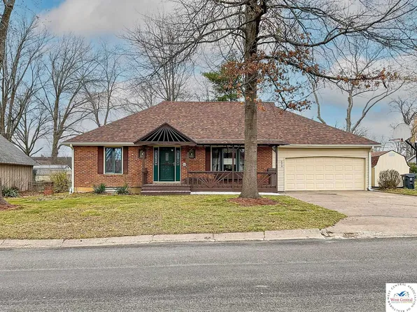 2614 Plaza Ave, Sedalia, MO 65301