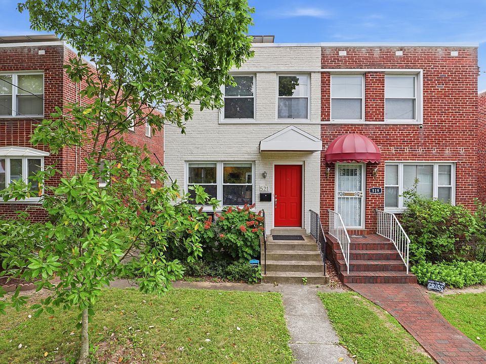 1st image of 521 Madison St NE #1