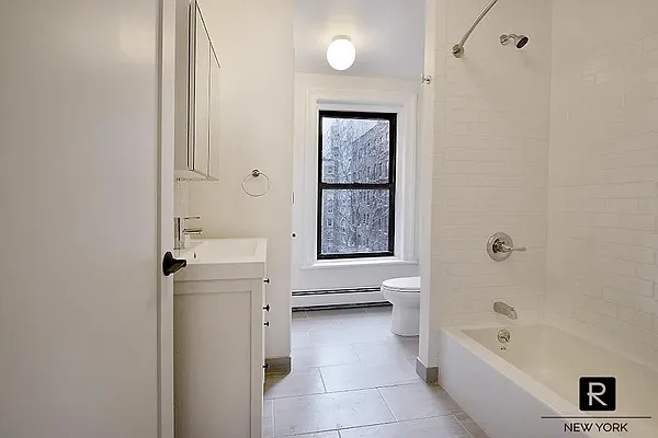 Rented by R New York | media 6