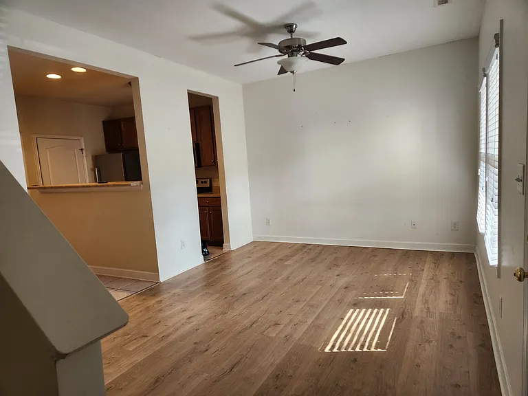 9667 Mendenhall View Dr — Photo 3