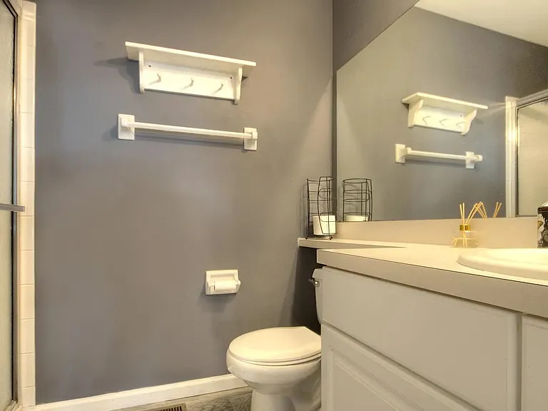 4402 Aberdeen Ln — Photo 12