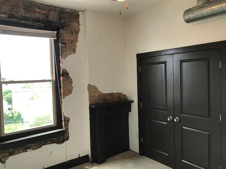 2611 Vine St — Photo 16