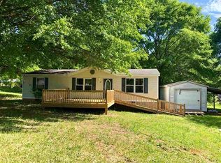 211 Harrison Acres Dr, Campobello, SC 29322