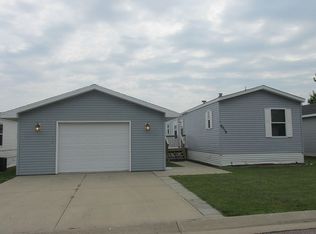 6018 S Belfair Pl, Sioux Falls, SD 57106