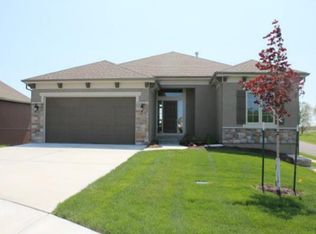 14125 Merion Ct, Basehor, KS 66007