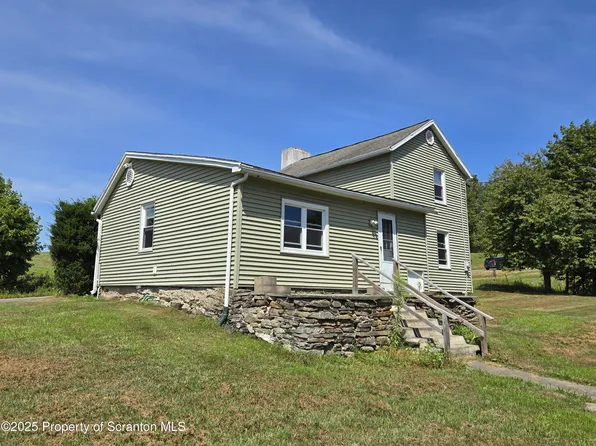 306 State Route 1008, Factoryville, PA 18419