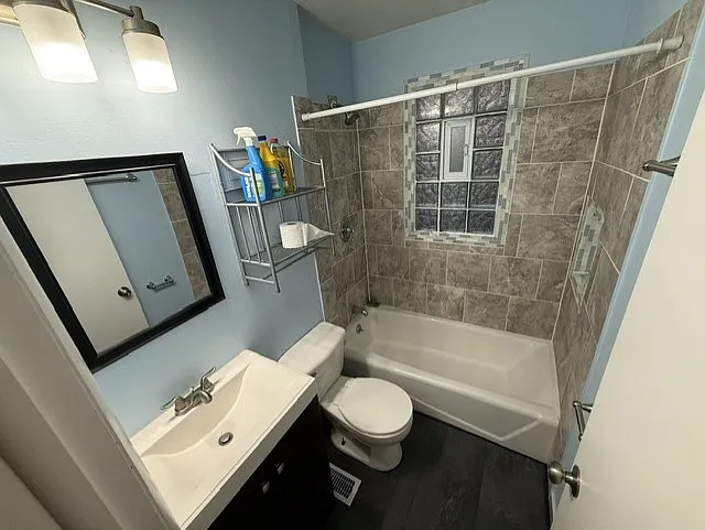 1120 Jason Ave — Photo 6