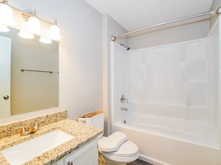 324 Harland Dr — Photo 17