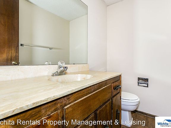5th image of 2035 S White Oak Dr