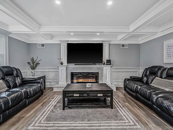 4th image of 18 Worden Place