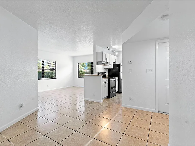 11632 NW 26th Ct — Photo 8