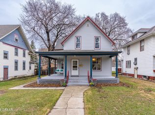 525 Belmont Rd, Grand Forks, ND 58201