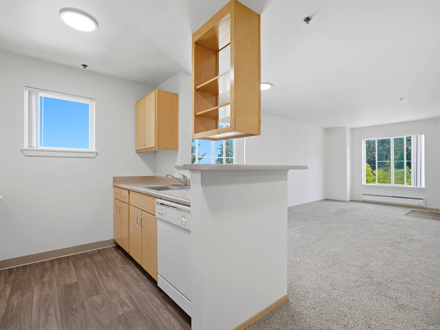 Terrace At Columbia Knoll Apartments — Photo 2