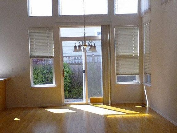 4th image of 15035 NE 8th Pl