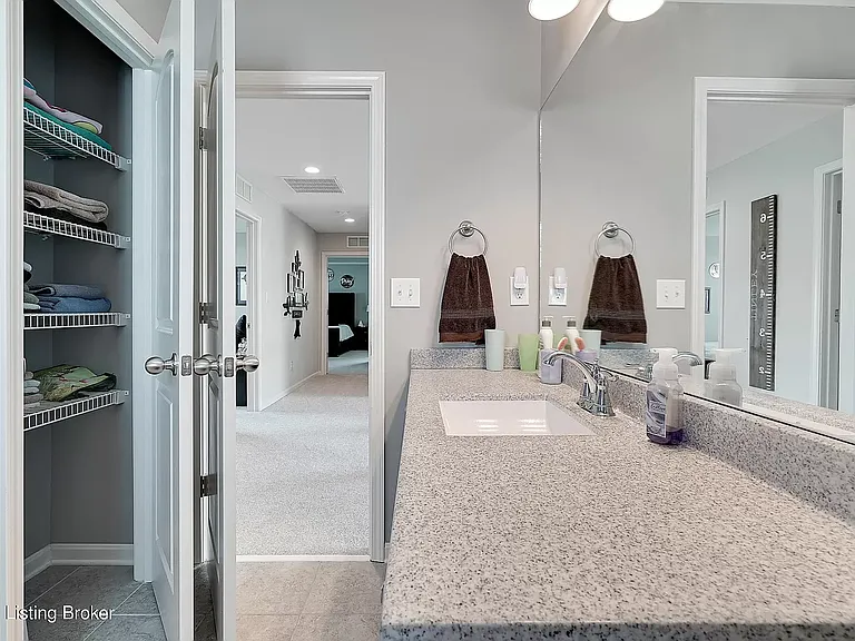 1919 Carabiner Way — Photo 24