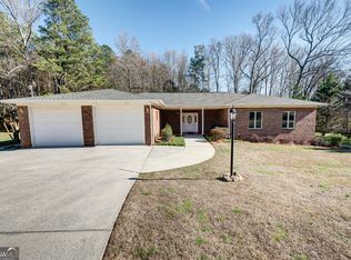 636 Tucker Hollow Rd, Calhoun, GA 30701