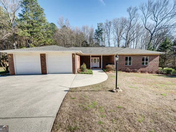636 Tucker Hollow Rd, Calhoun, GA 30701