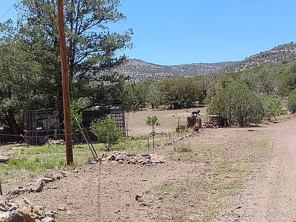 4th image of 410 Tejano Trl