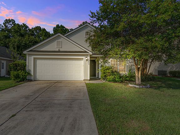 2nd image of 128 Wildberry Ln