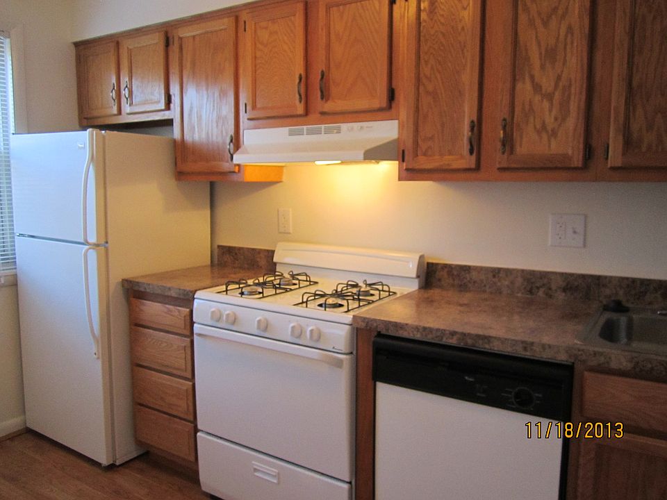 2nd image of 2557 Steele Rd APT A