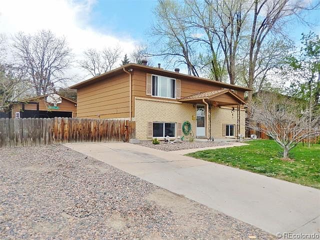 1st image of 6935 W 62nd Pl