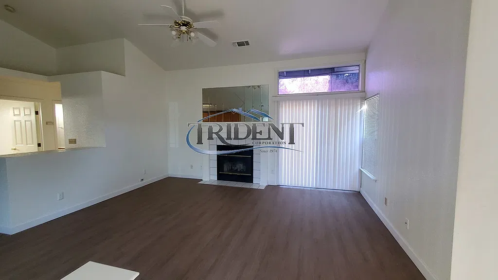 3 bed, 1367 sqft, $2,750 — Photo 2
