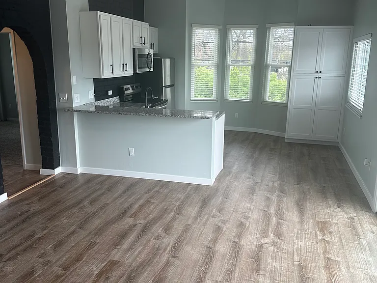 2219 Kenton St #A — Photo 22