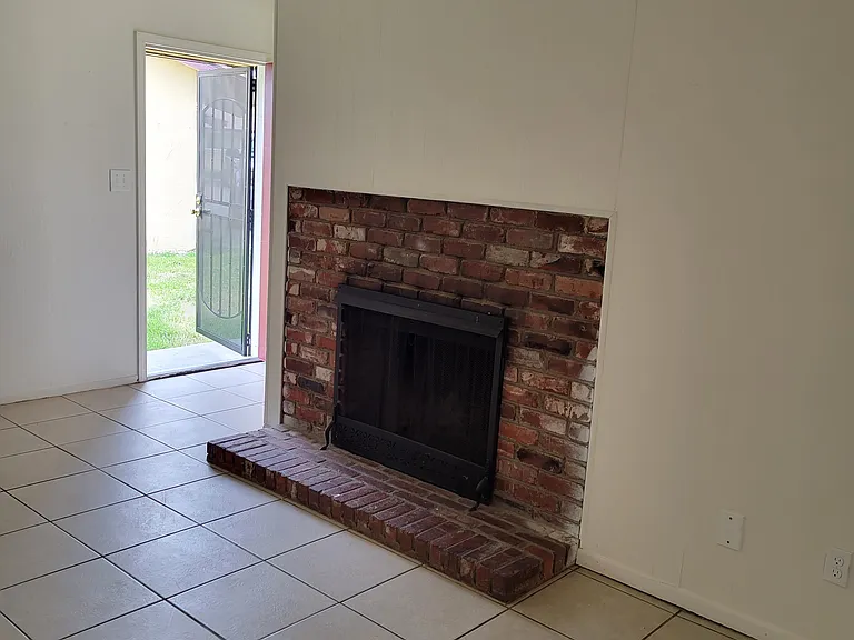 122 Quandt Pl #B — Photo 14