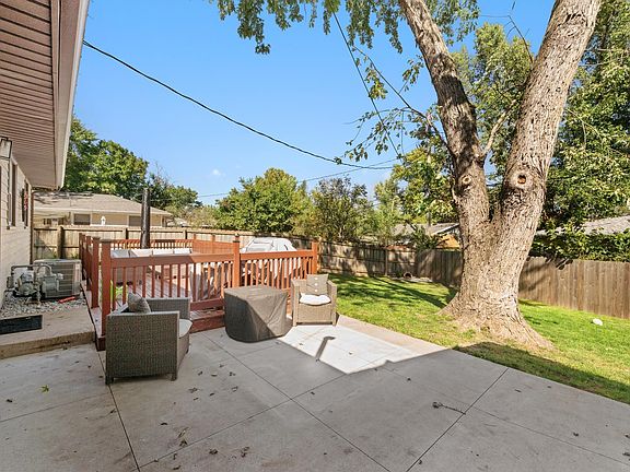 5th image of 2508 Church Cir