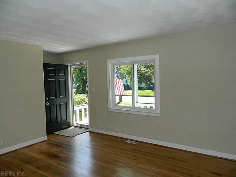 534 Meads Rd — Photo 5