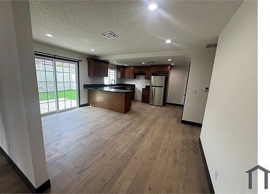 4th image of 38625 25th St E