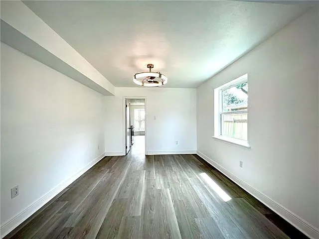 4 bed, 2.5 bath, 2600 sqft, $2,800 — Photo 4