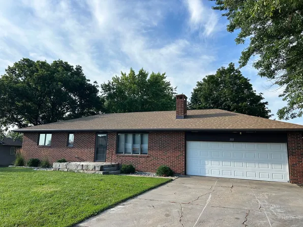222 E 9th St, Alma, KS 66401