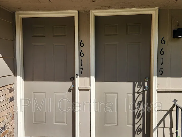 6615 Washington Ave — Photo 2